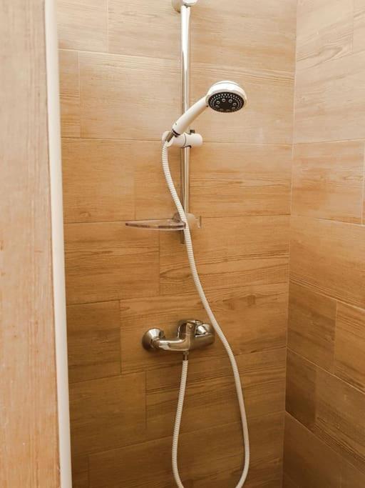 Thekeystudio, Studio Beige Nel Centro, 4 Minuti Dal Mare Bordighera Exterior photo